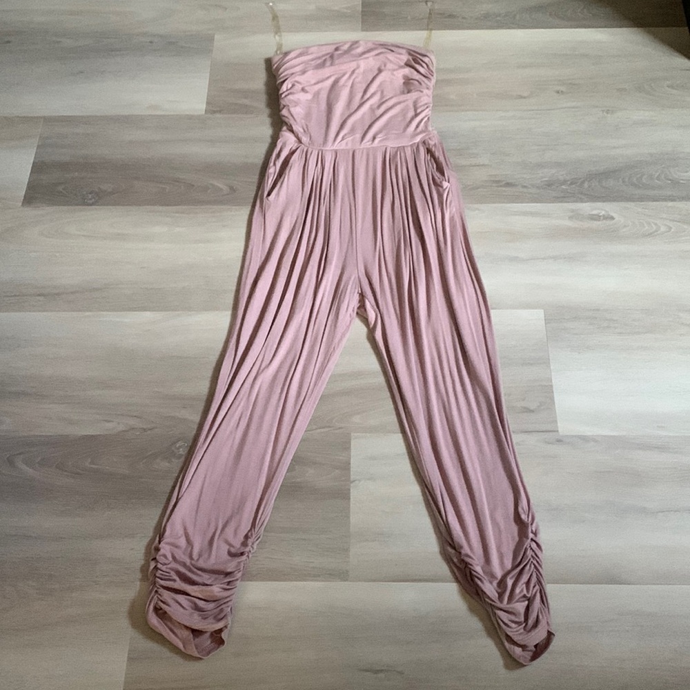 Crème pink strapless romper